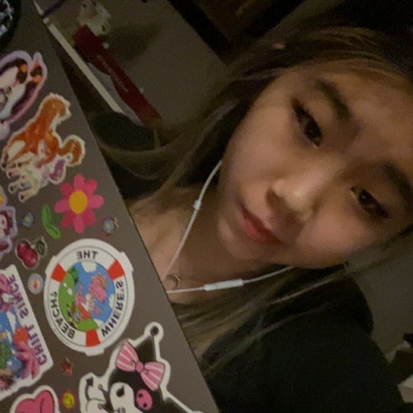 Meet your Posher, Bridgette - Picture 2 of 7